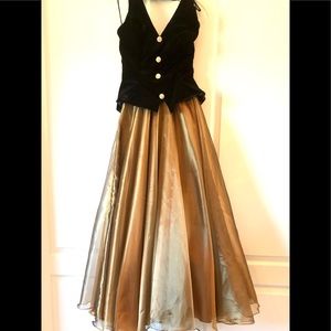 VTG 90s Black Velvet halter Sheer Metallic Gold lame organdy skirt Ballgown sz 5